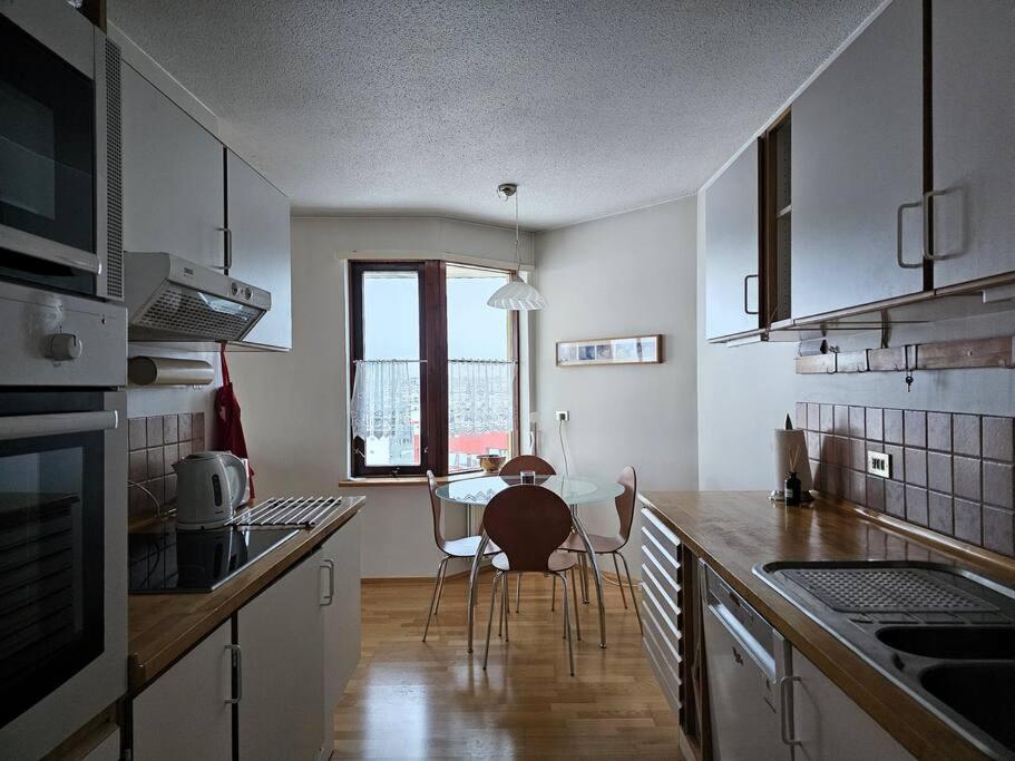 Family Penthouse With Great View Apartment Garthabaer Екстериор снимка